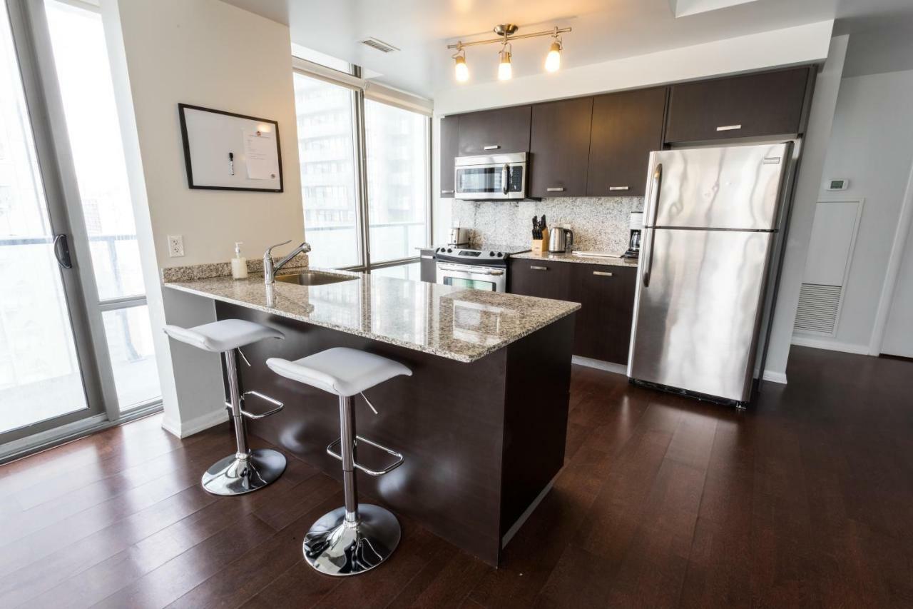 Altitude Suites Bay Street - Holiday Bonus - Free Parking Toronto Exterior foto