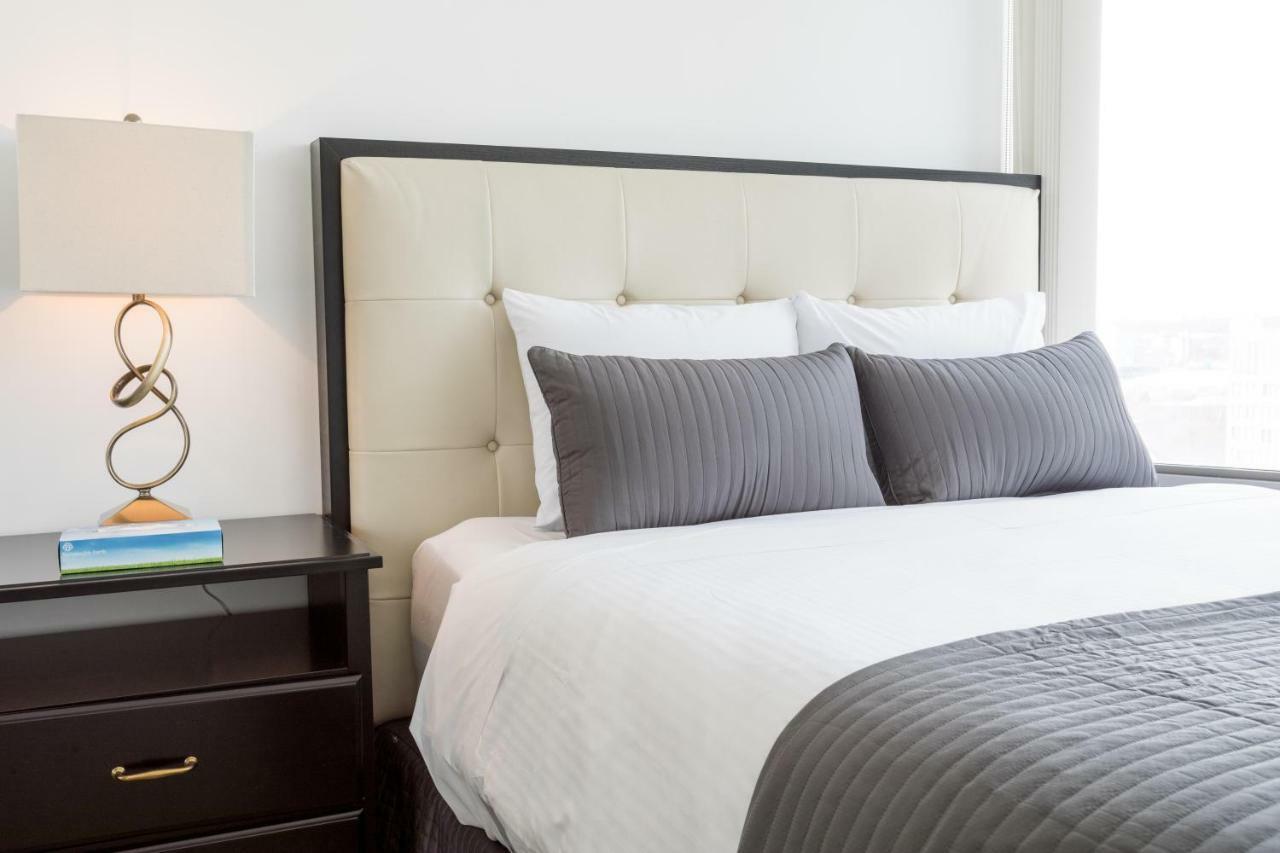 Altitude Suites Bay Street - Holiday Bonus - Free Parking Toronto Exterior foto