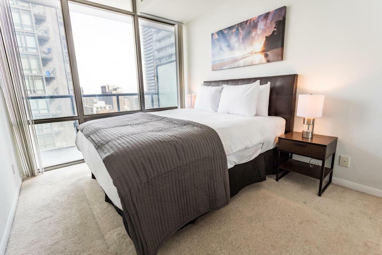 Altitude Suites Bay Street - Holiday Bonus - Free Parking Toronto Exterior foto