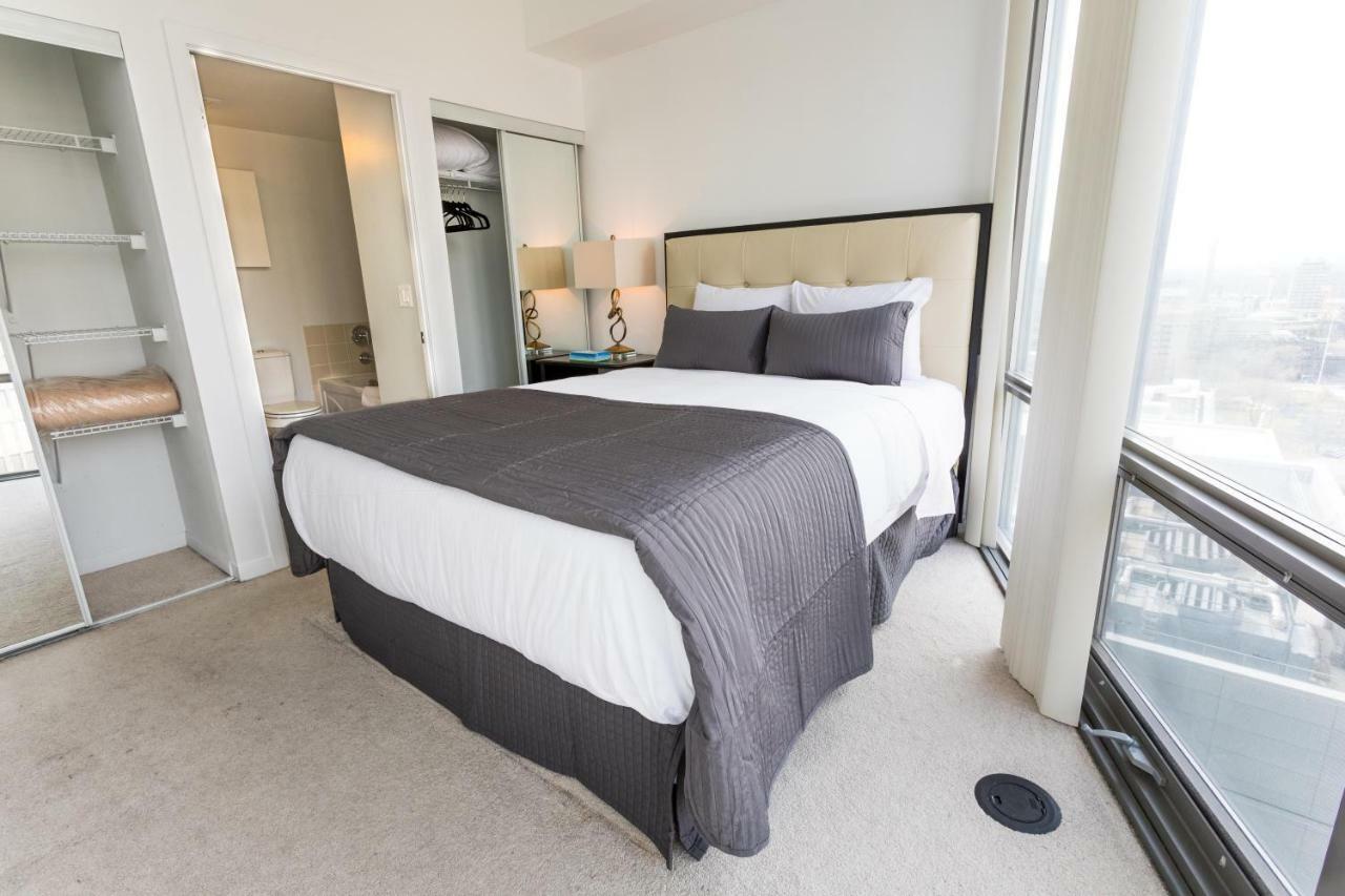 Altitude Suites Bay Street - Holiday Bonus - Free Parking Toronto Exterior foto